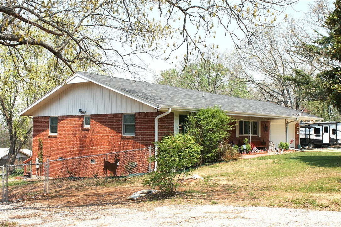 Property Photo: 701 Crossbow Road AR 72740
