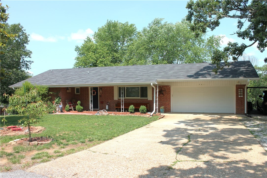 Property Photo: 701 Crossbow Road AR 72740