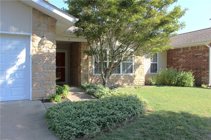 Property Photo:  9 Peachtree Circle  AR 72631