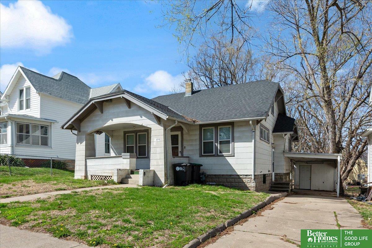 Property Photo: 3824 Seward Street NE 68111