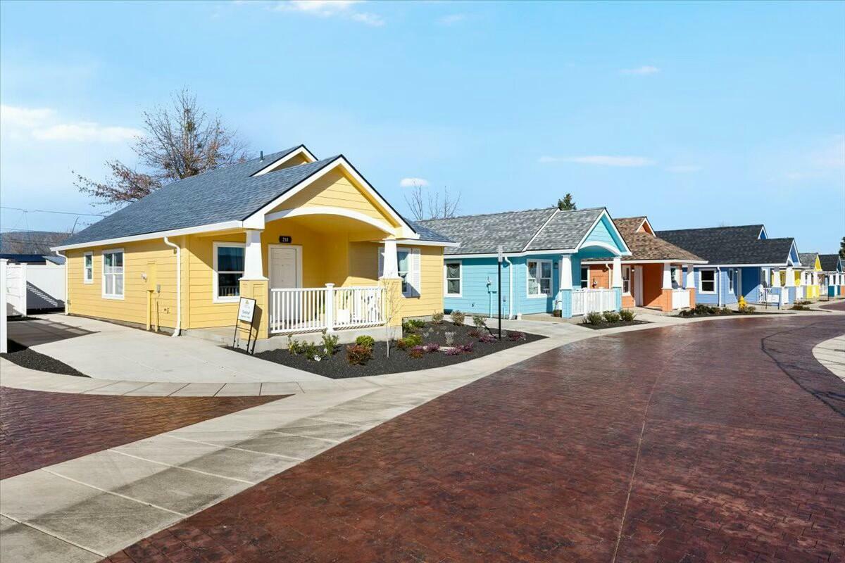 Property Photo: 2254 Grandma Aggie Lane Lot 17 OR 97501