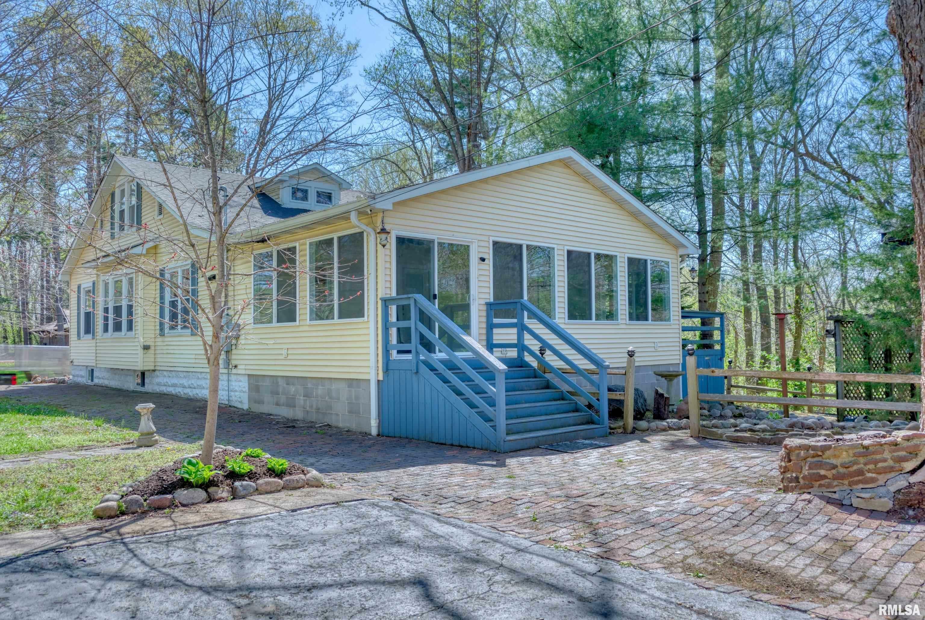 Property Photo: 2230 Walnut Street IL 62966