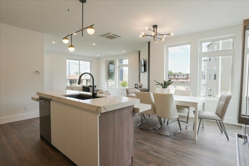 Property Photo:  29 Woodford St 2  MA 02125 