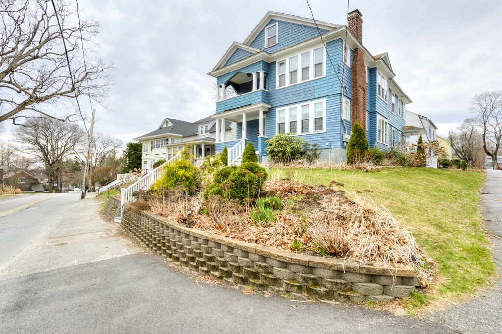 Property Photo:  16 Flagg St  MA 01602 