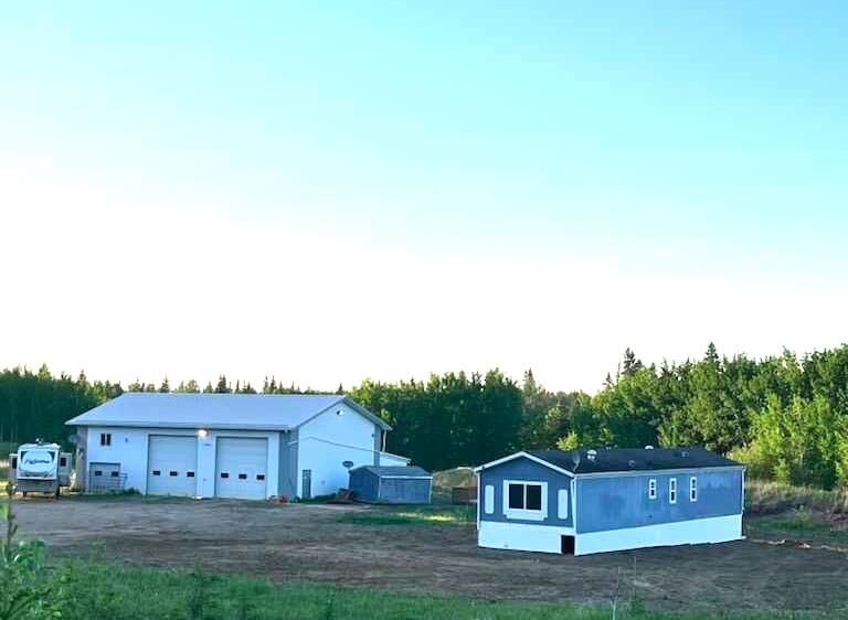 Property Photo: 13002 881 Highway AB T0A 2C0