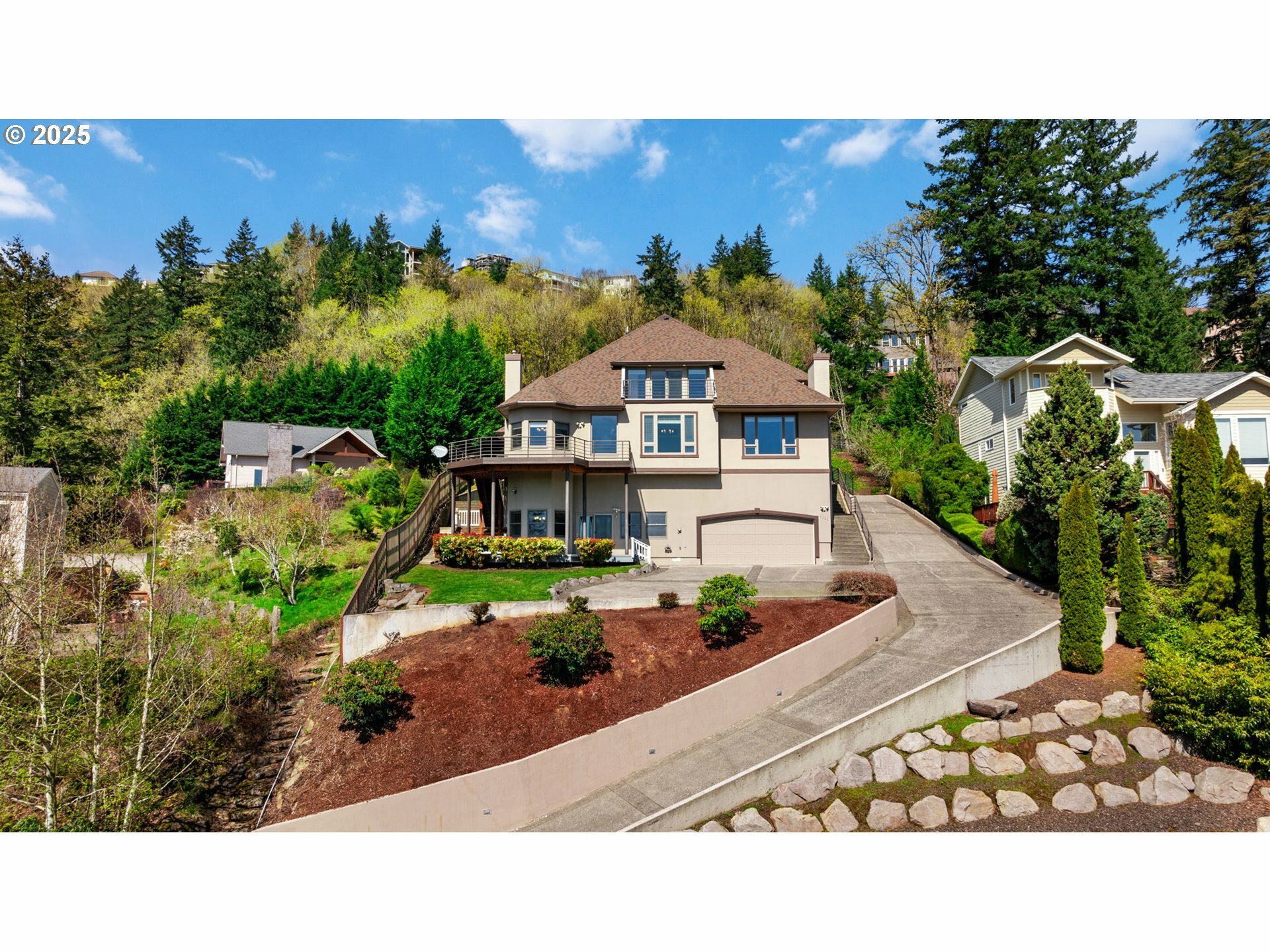 Property Photo: 2022 NW Sierra Ln WA 98607