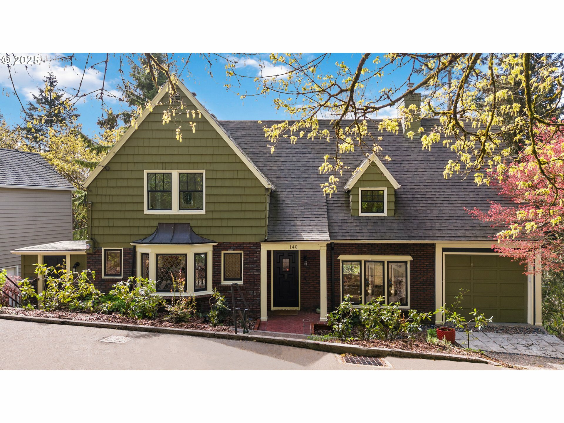 Property Photo: 140 NW Macleay Blvd OR 97210