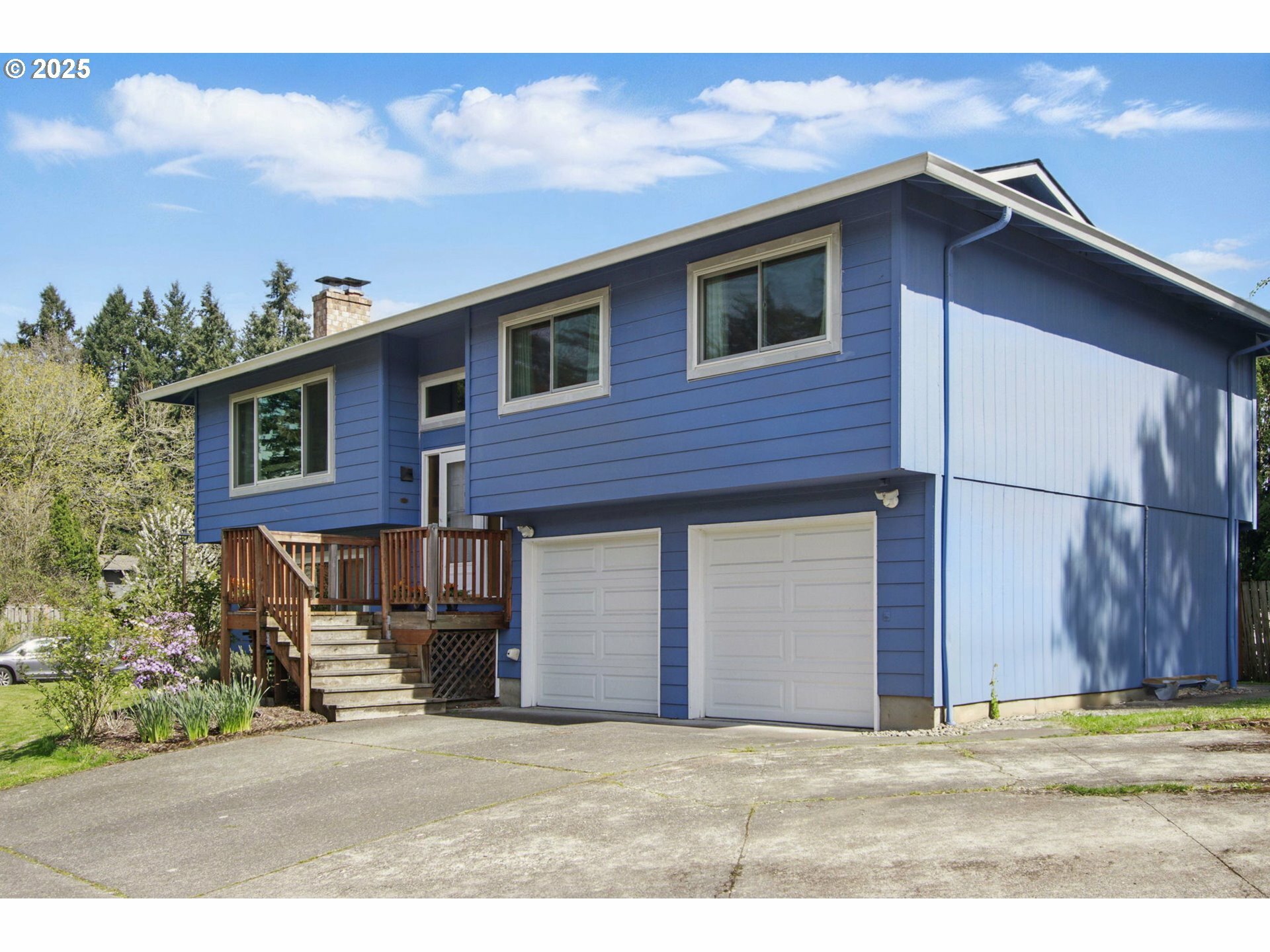 Property Photo:  21132 SW Martinazzi Ave  OR 97062 