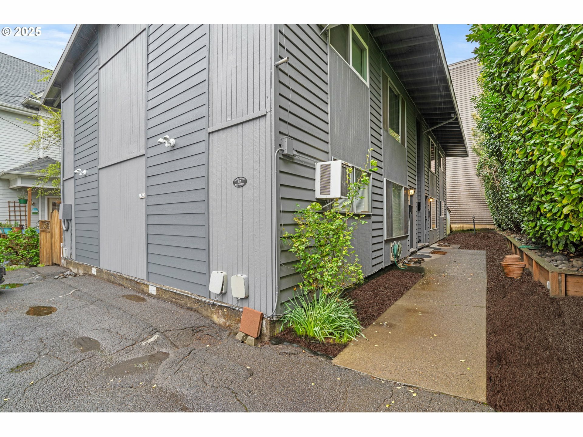 Property Photo: 1543 SE Carlton St OR 97202