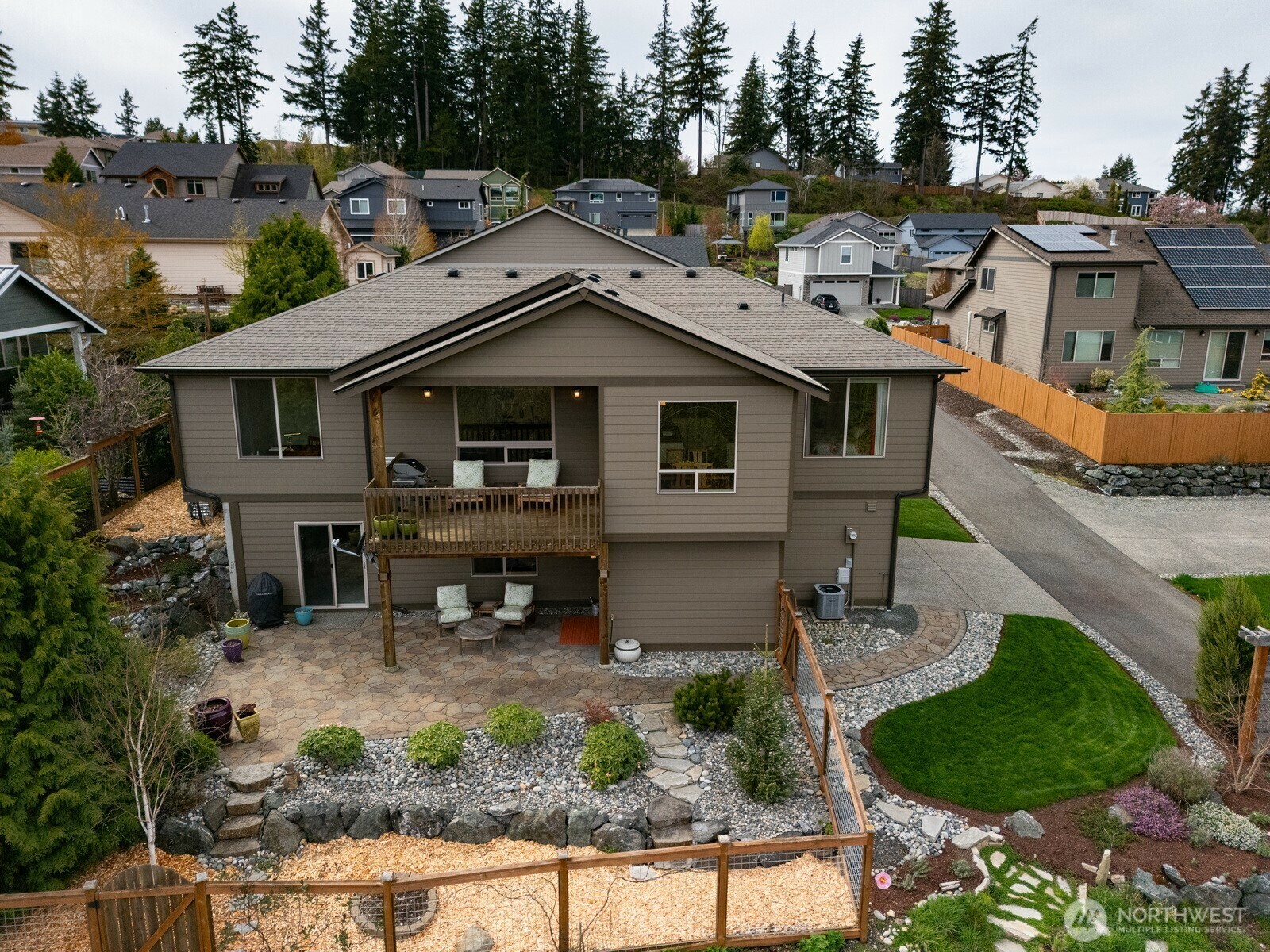 Property Photo:  1008  Newton Street  WA 98229 