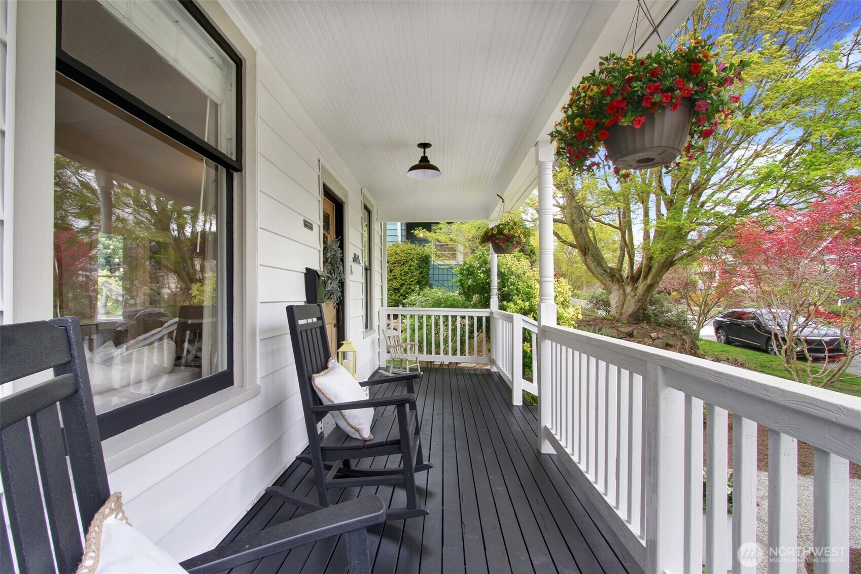 Property Photo: 6513 Jones Avenue NW WA 98117