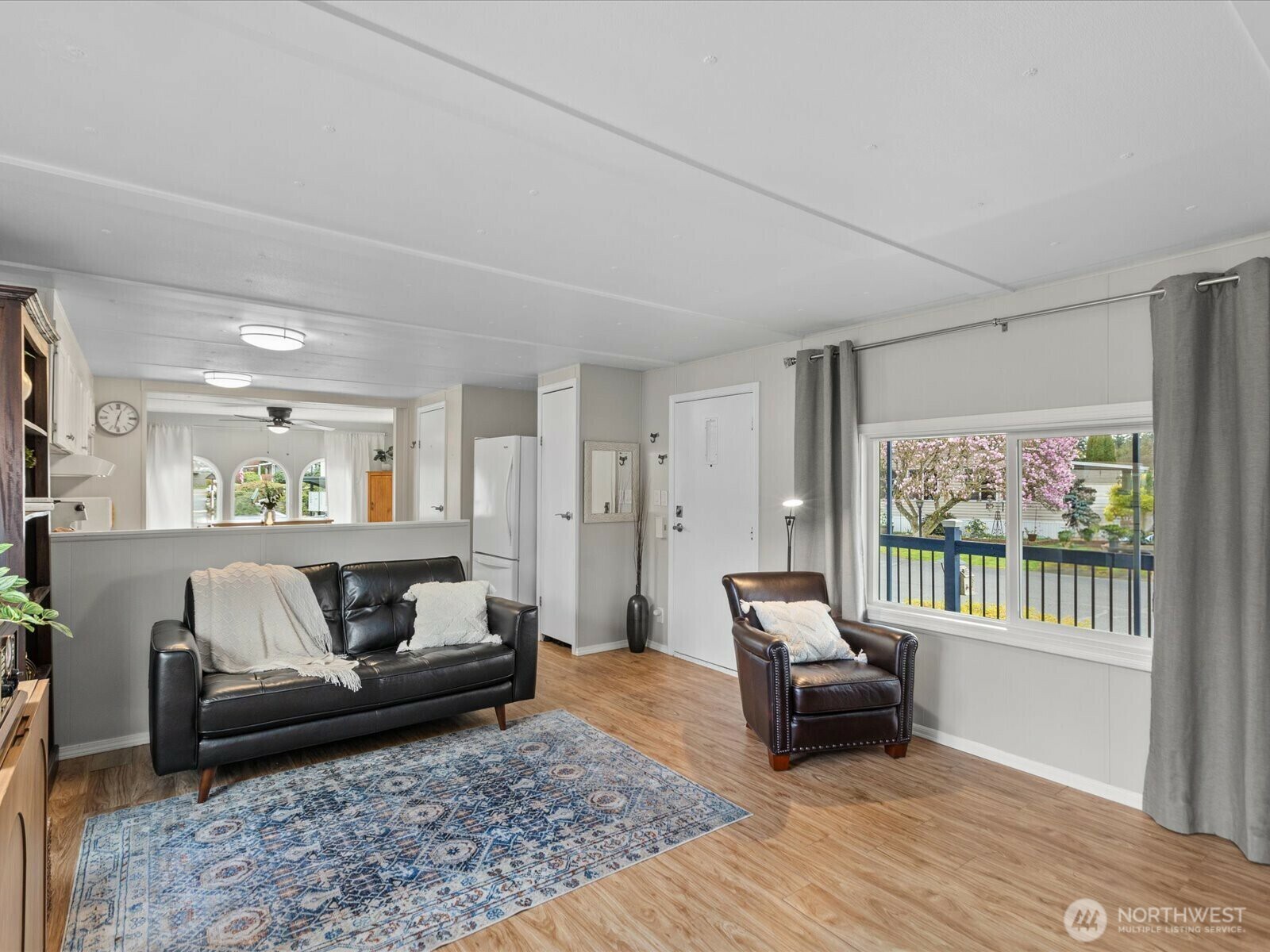 Property Photo: 11622 Silver Lake Road 57 WA 98208