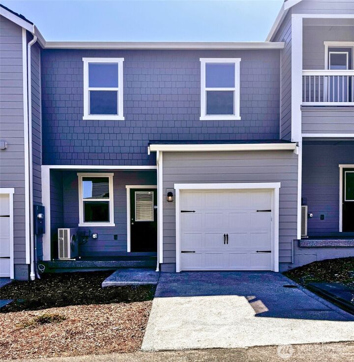 Property Photo:  5215 E Court M  WA 98404 