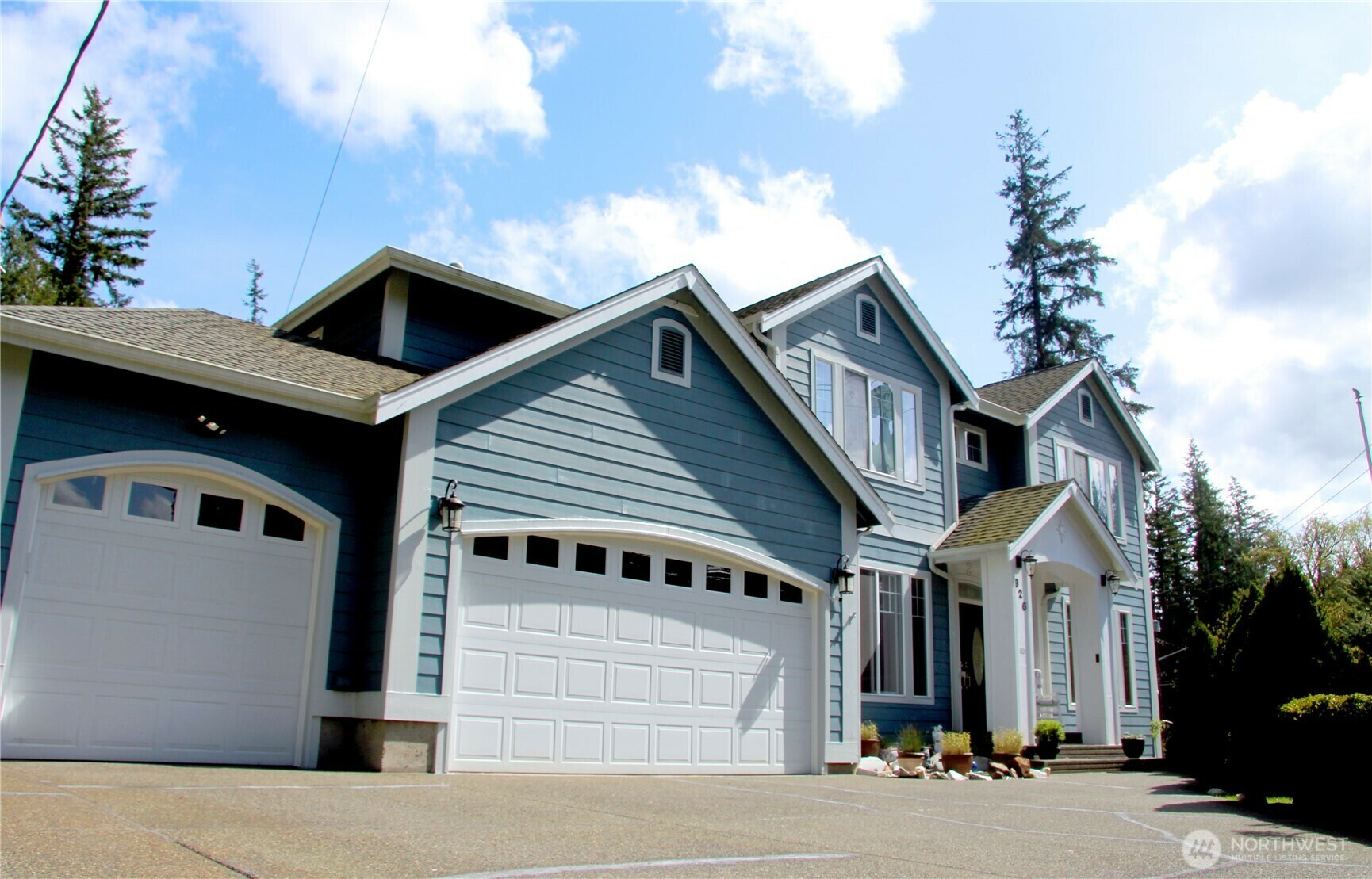 Property Photo: 926 211th Place NE WA 98074