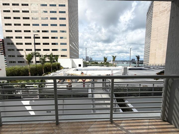 Property Photo: 325 S Biscayne Blvd 1214 FL 33131