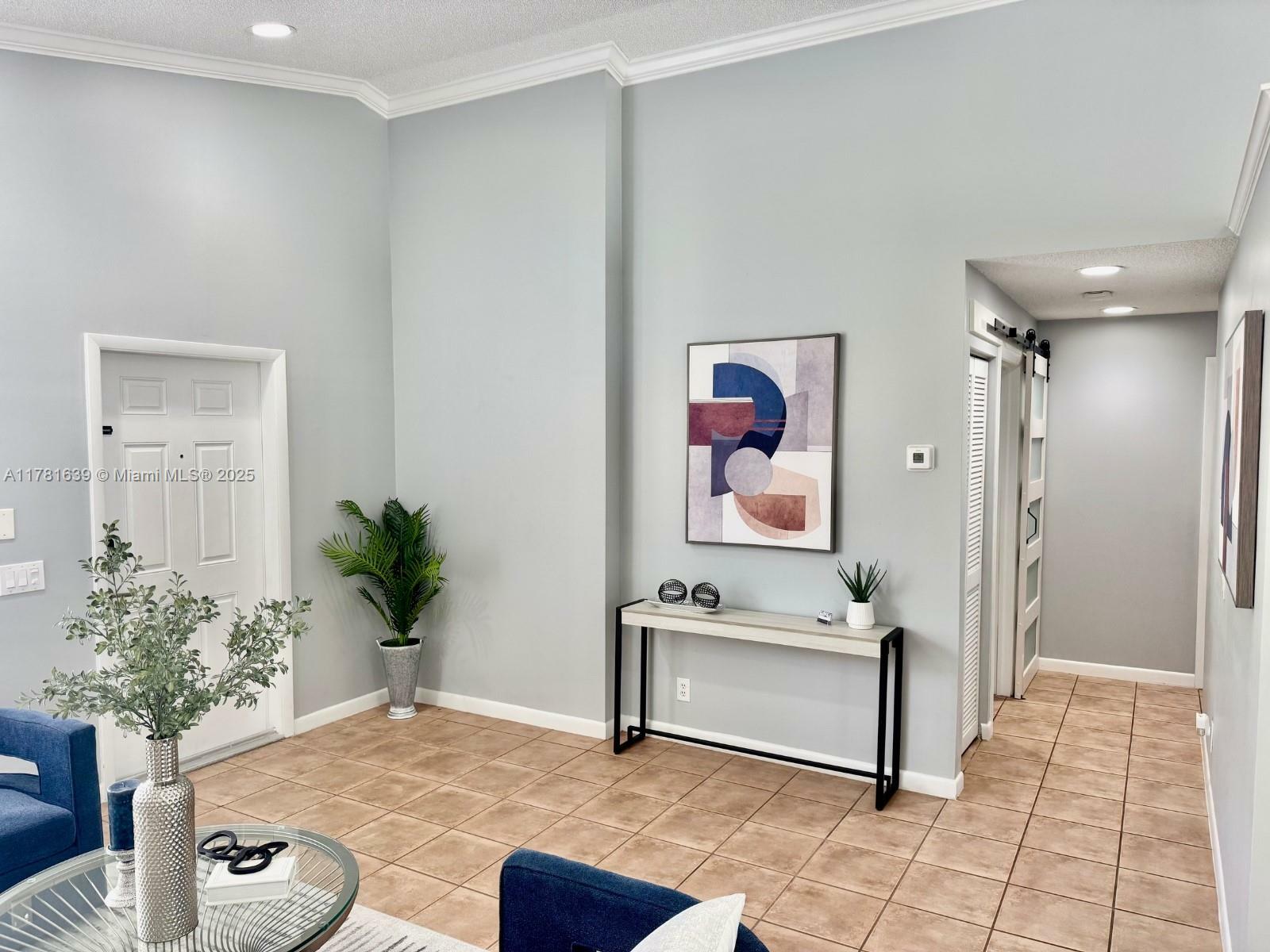 Property Photo: 811 Chimney Rock Rd FL 33327