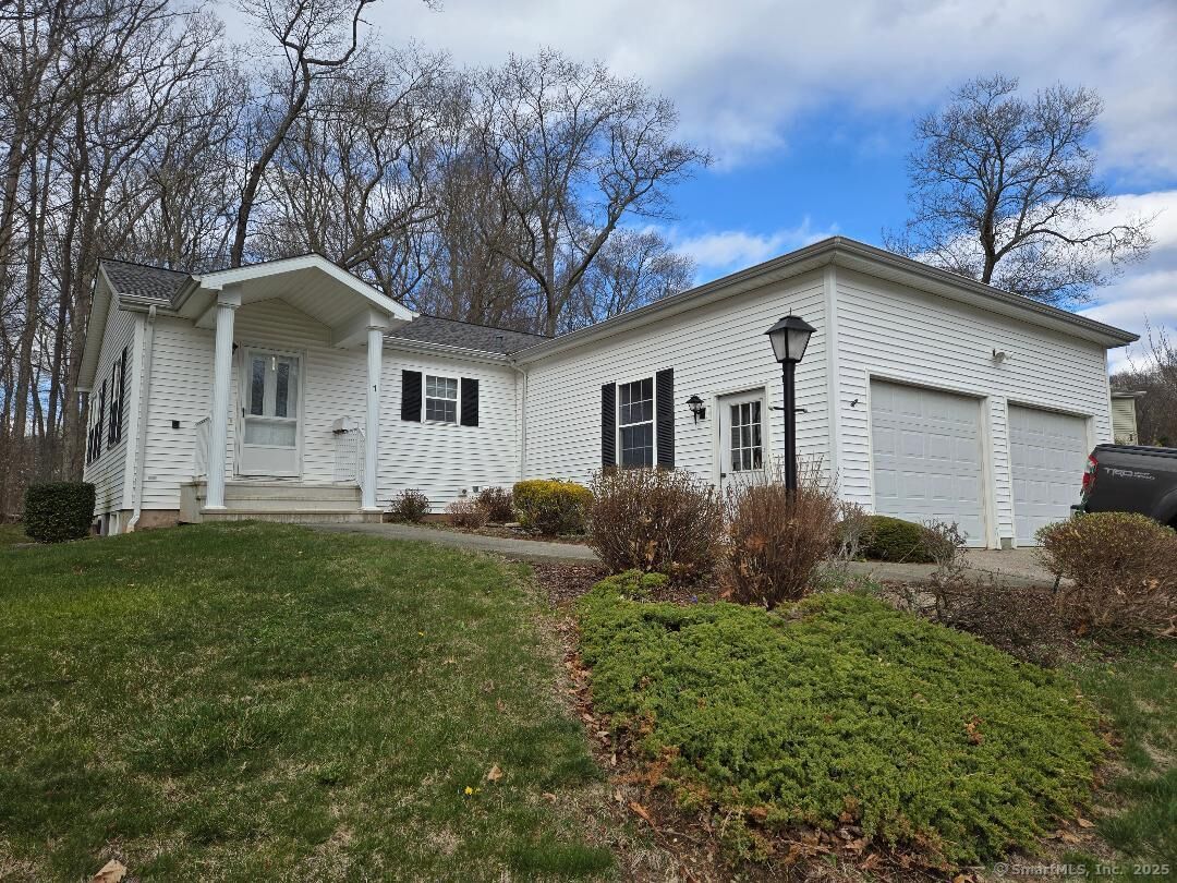 Property Photo:  1 Indian Hill Road  CT 06382 