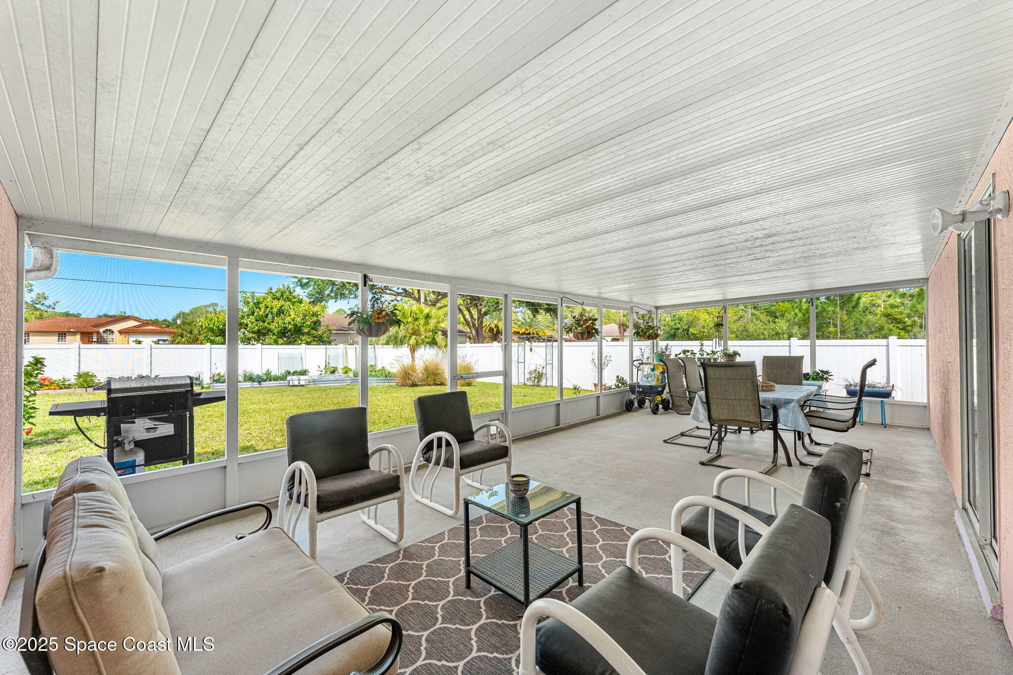 Property Photo: 1421 Sandusky Street SE FL 32909