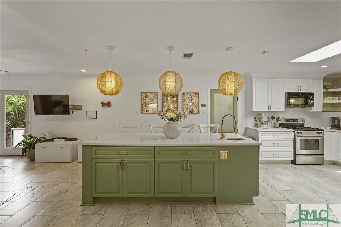 Property Photo: 241 Kensington Drive GA 31405