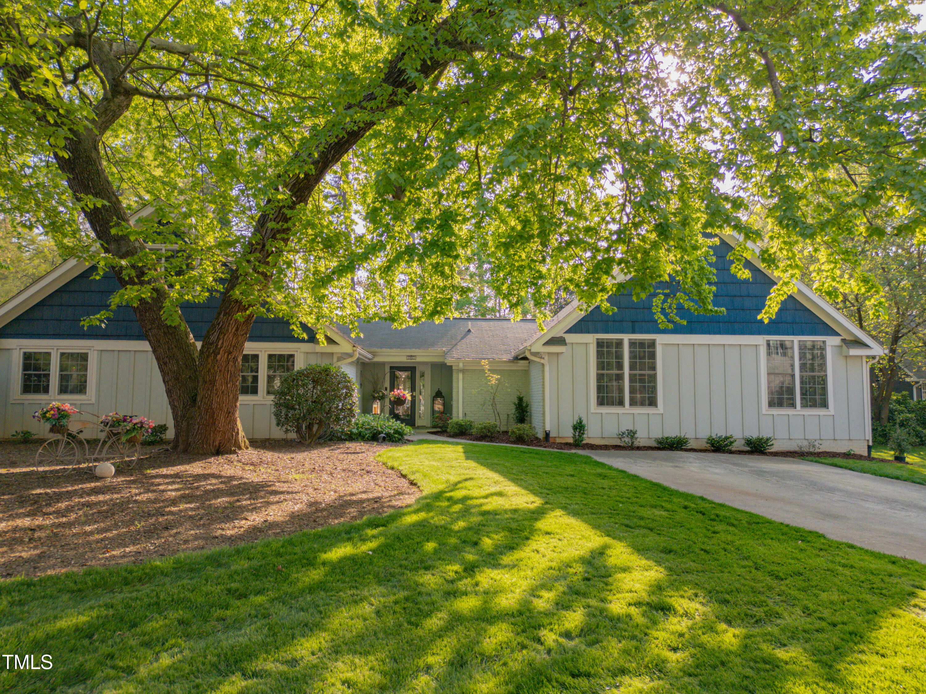 Property Photo: 1001 Manchester Drive NC 27609