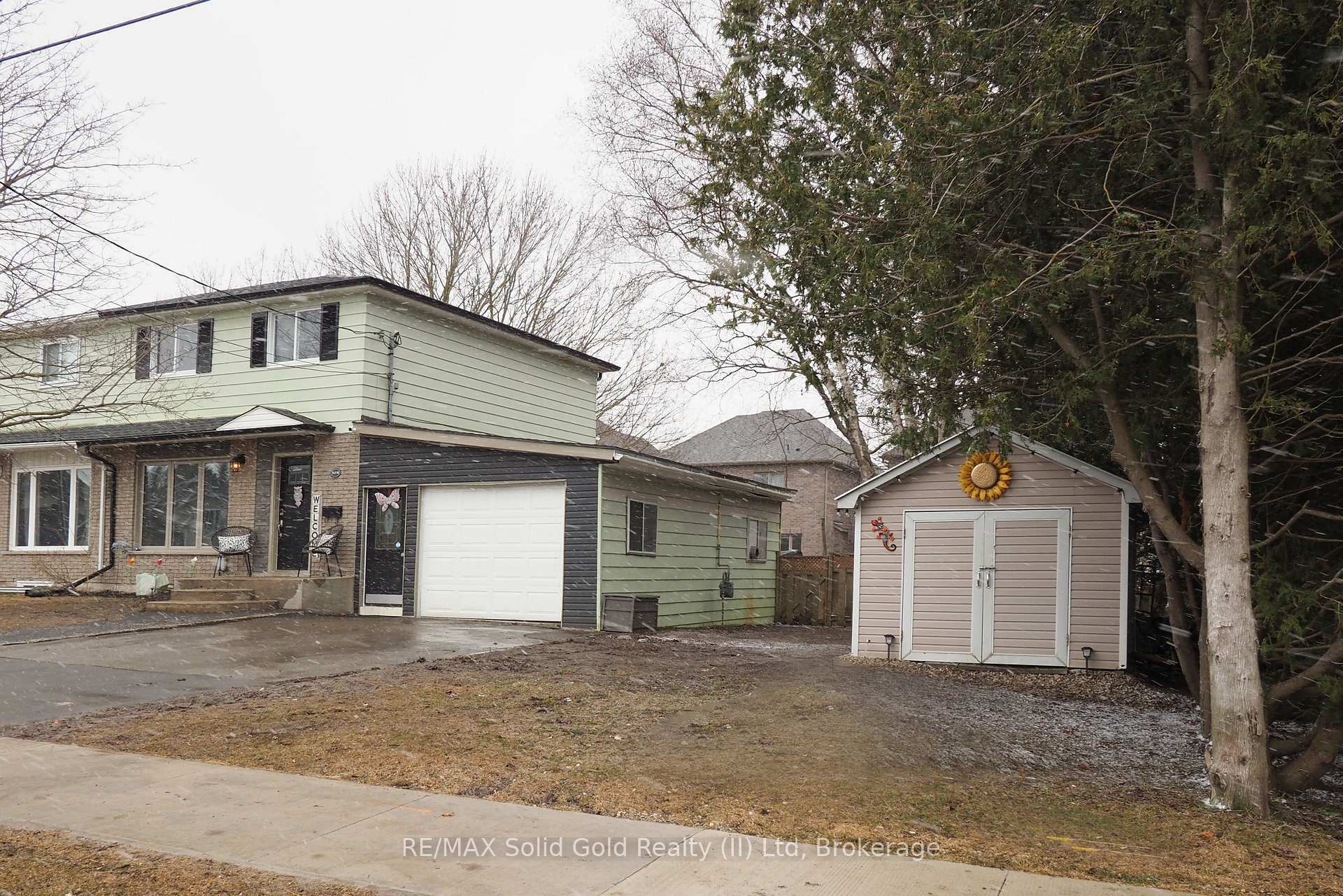 Property Photo: 317 Domville Street B ON N0G 1A0