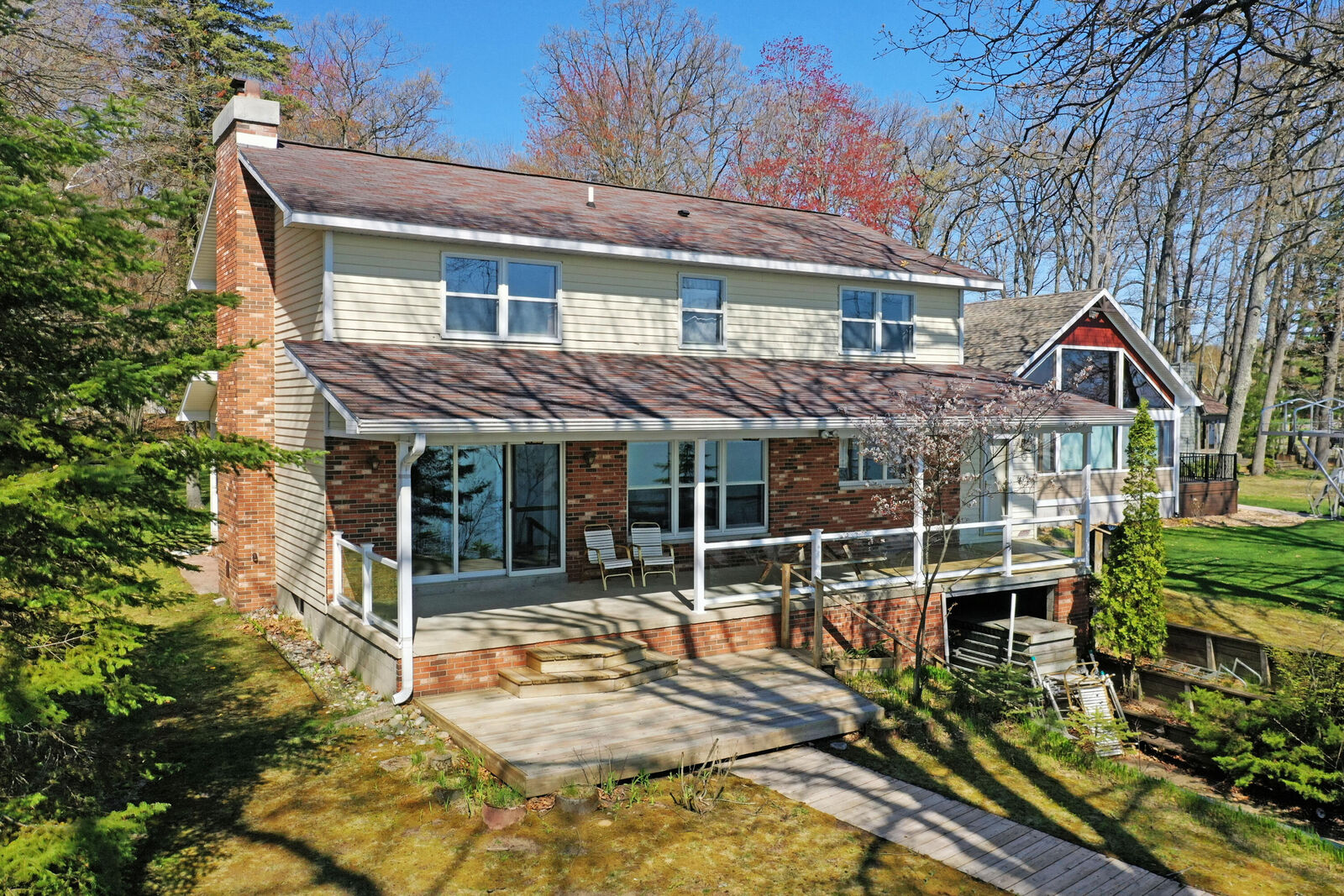 Property Photo:  1384 W Higgins Lake Drive  MI 48653 