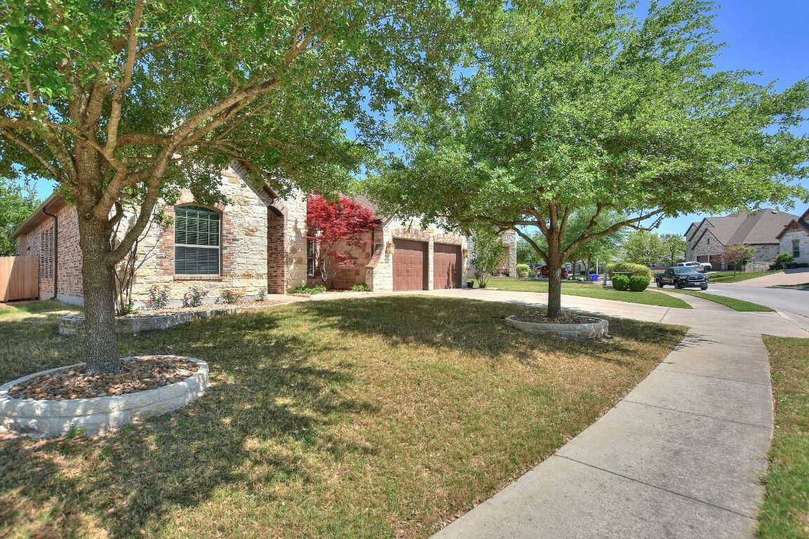 Property Photo: 1706 Ambling Trail TX 78613