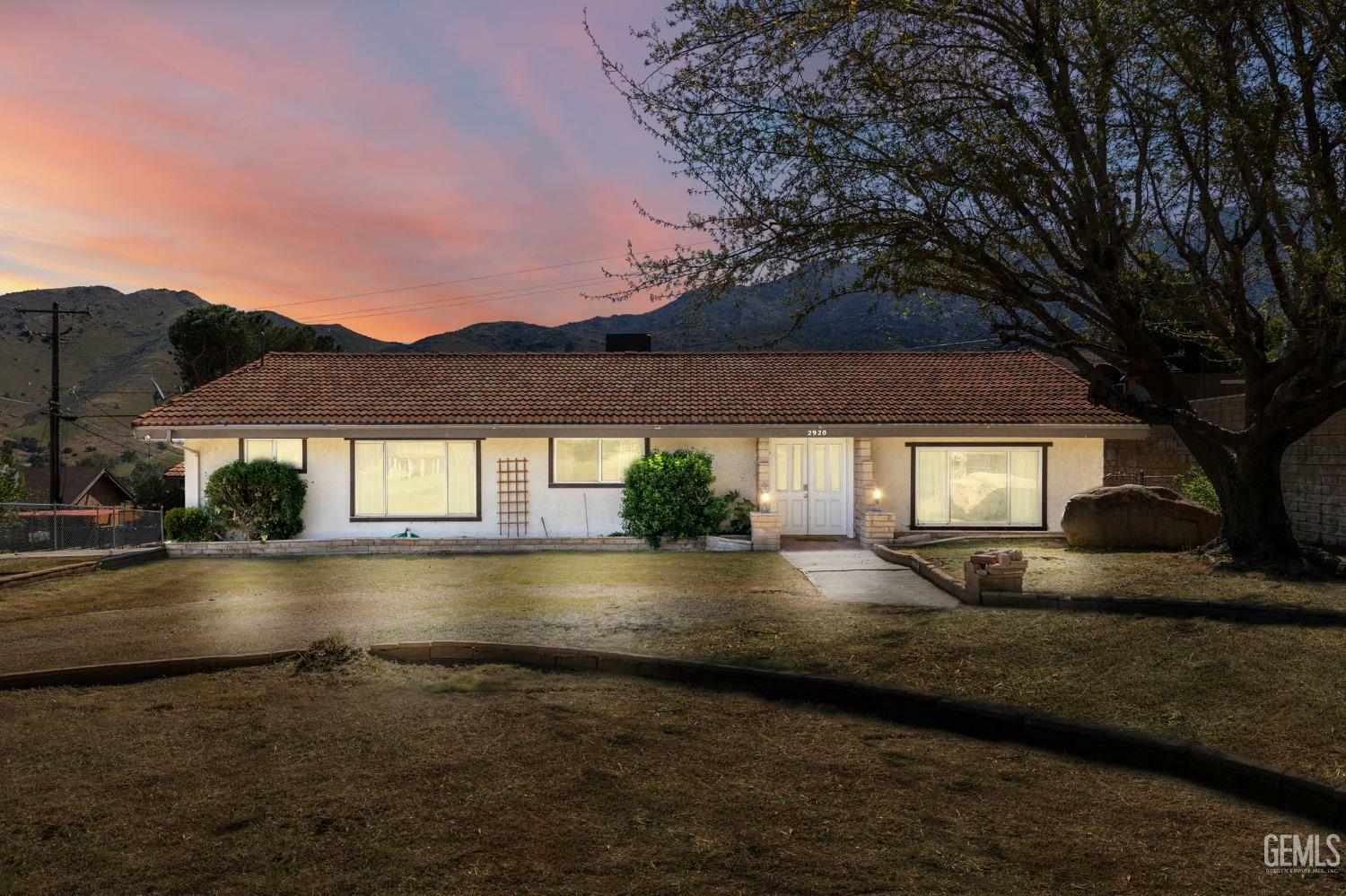 Property Photo: 2920 Raccoon Drive CA 93240