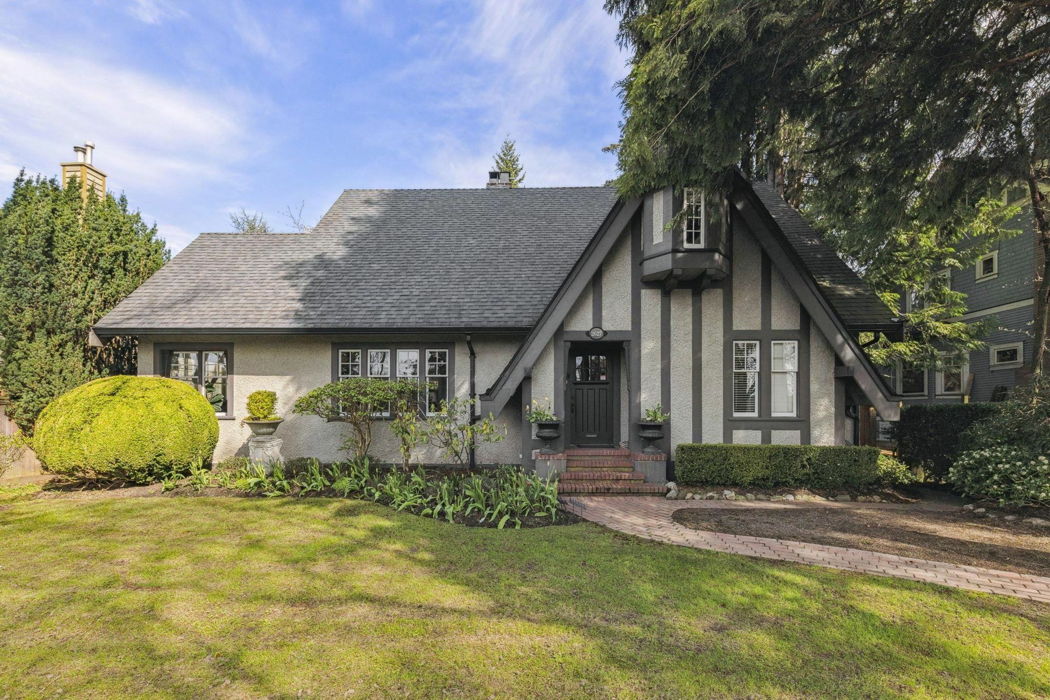 Property Photo: 2627 W 37th Avenue BC V6N 2T3