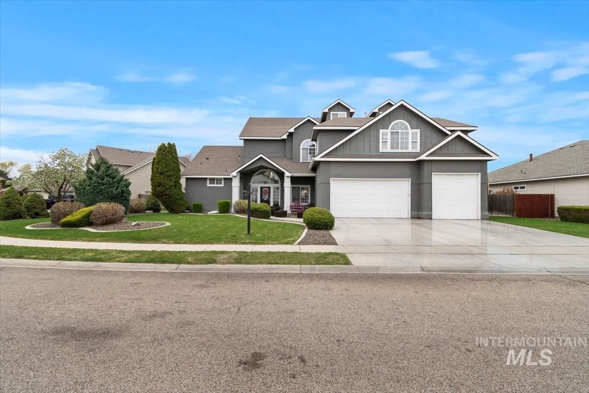 Property Photo:  5445 N Steamboat  ID 83713 