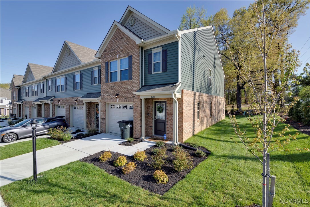 Property Photo: 3501 Middlewich Way VA 23231