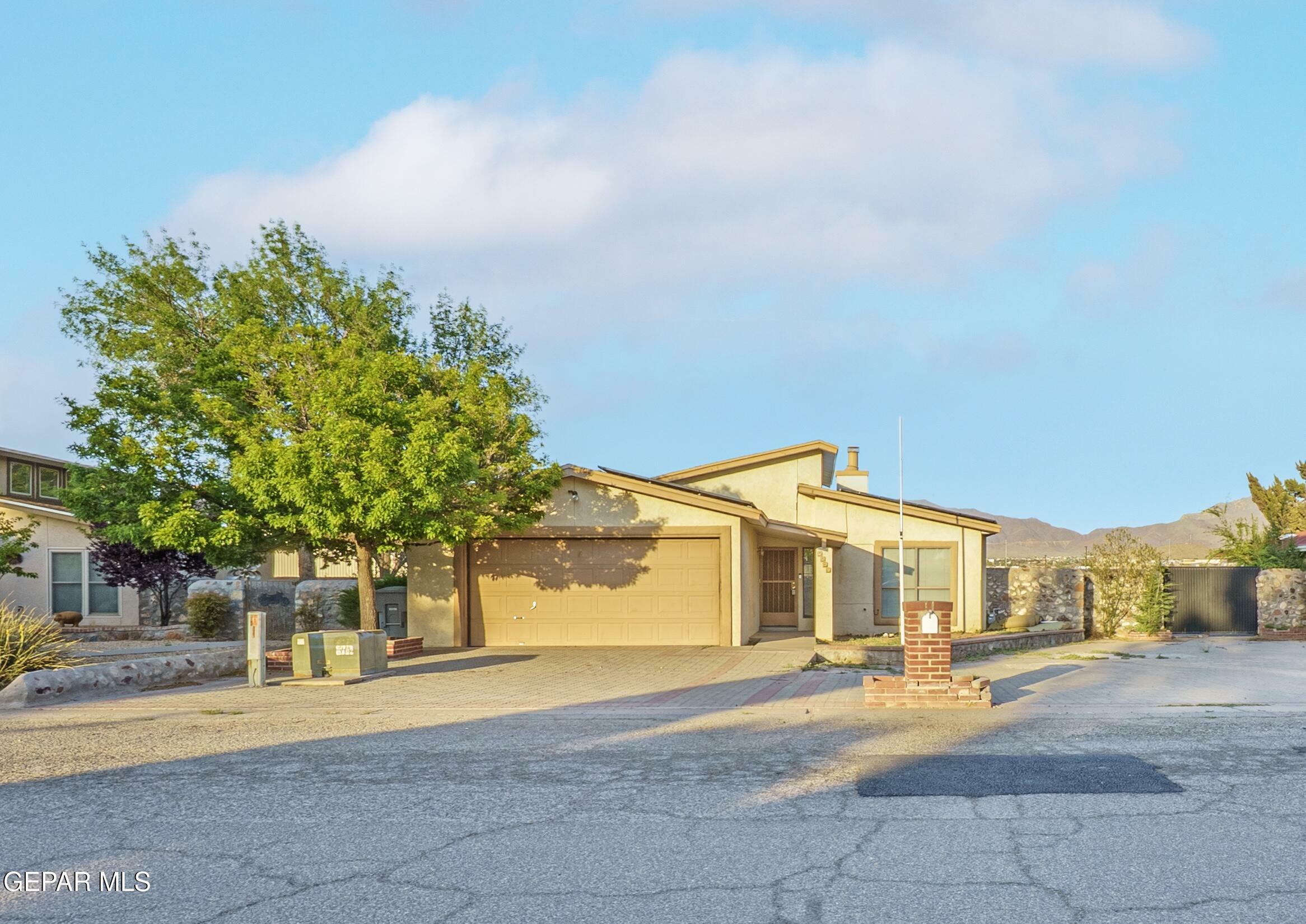 Property Photo: 5866 Oleaster Drive TX 79932