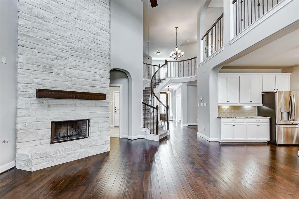 Property Photo: 70 Wyatt Oaks Drive TX 77375