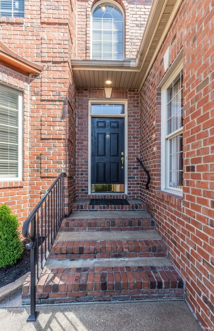 Property Photo:  10386 Regent Court  IN 47630 