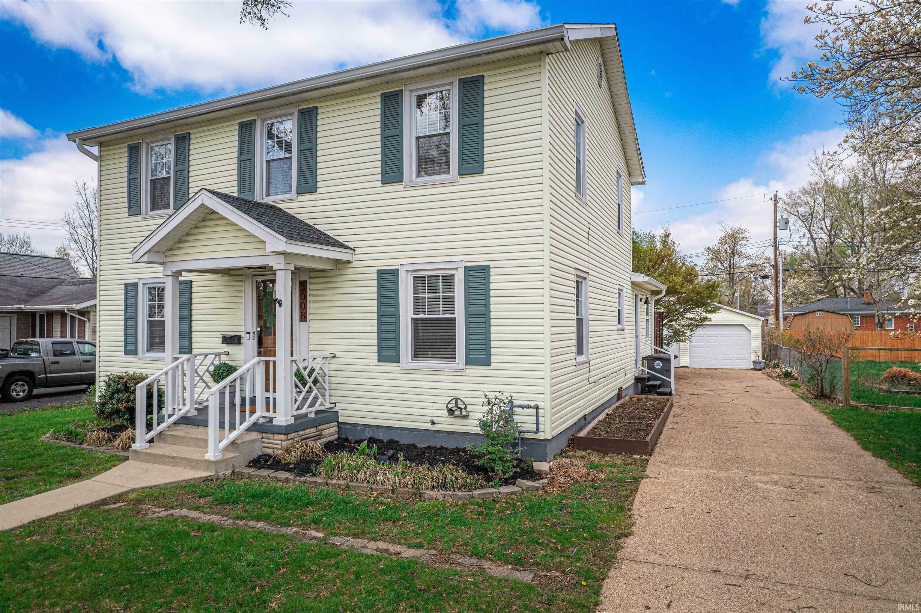 Property Photo: 3008 E. Oak Street IN 47714