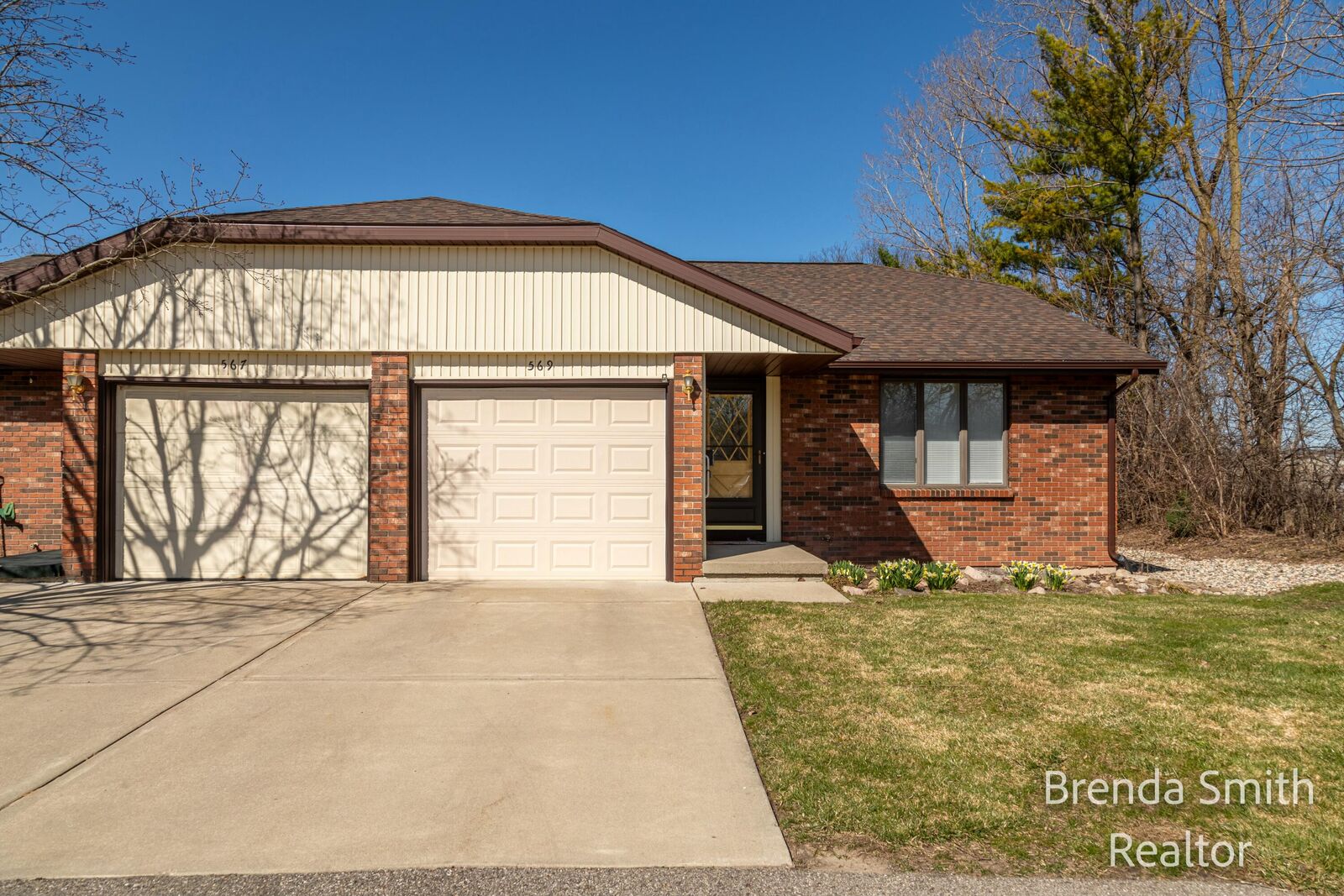 Property Photo: 569 Maryland Avenue NE MI 49503