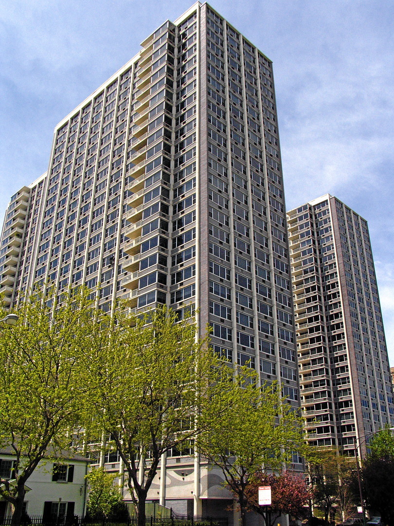 Property Photo: 4250 N Marine Drive 2612 IL 60613