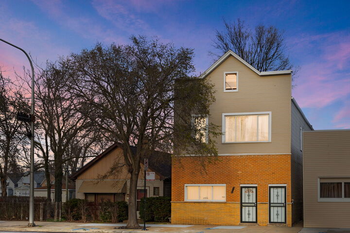 13513 S Baltimore Avenue  Chicago IL 60633 photo