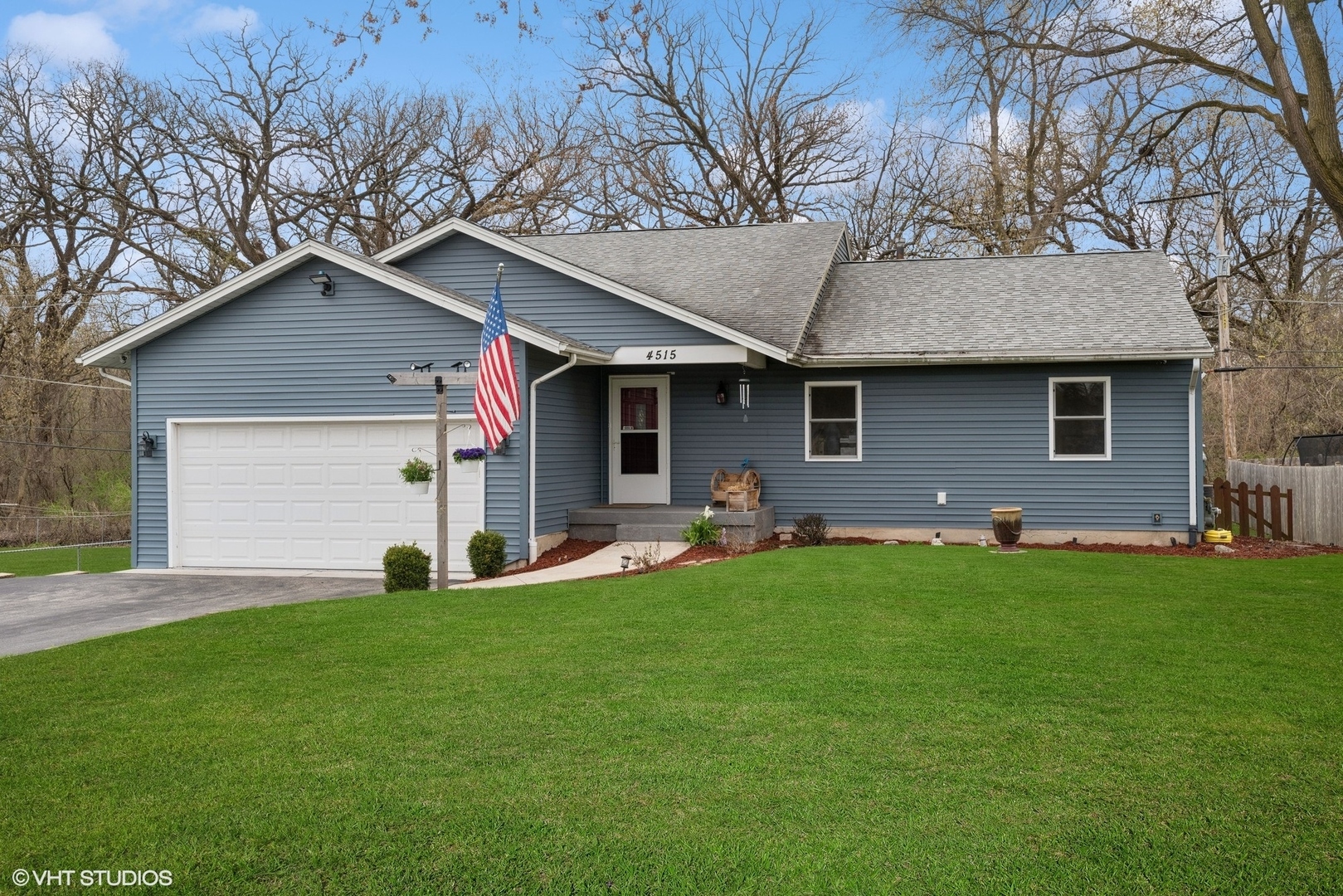 Property Photo: 4515 Elmleaf Drive IL 60051