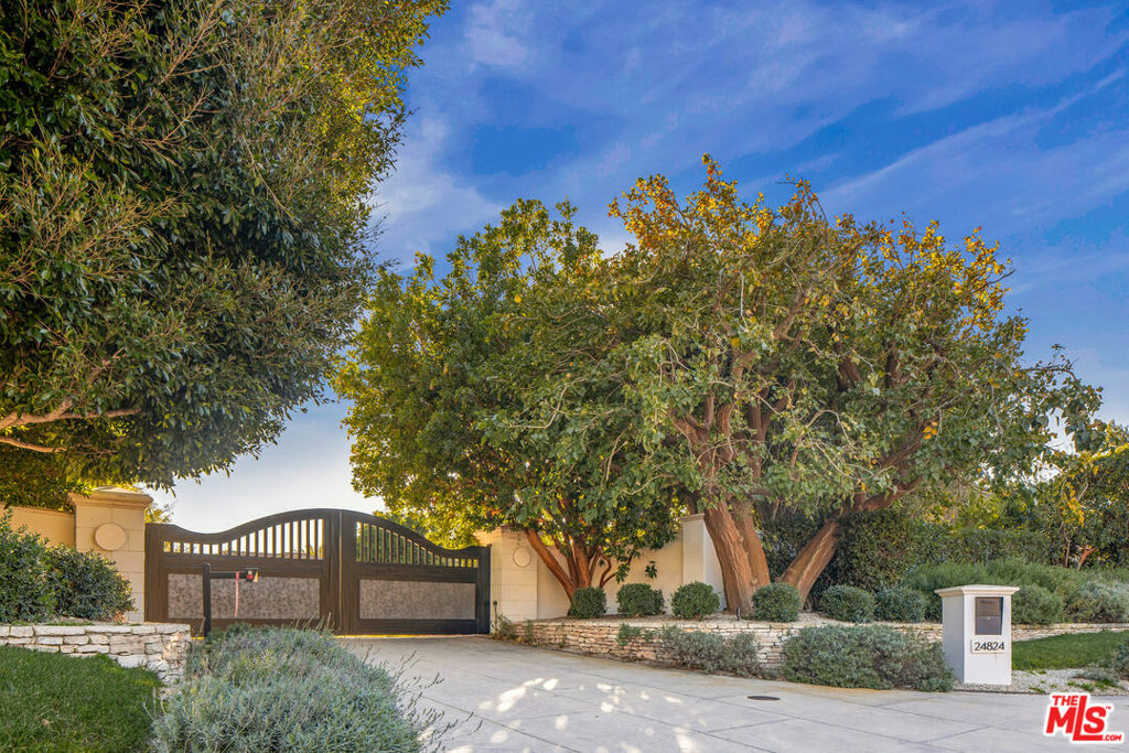 Property Photo: 24824 Pacific Coast Highway CA 90265