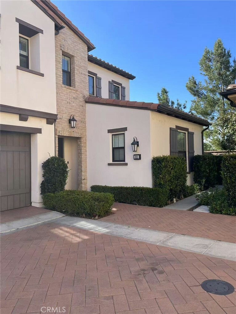 Property Photo: 111 Stallion CA 92602