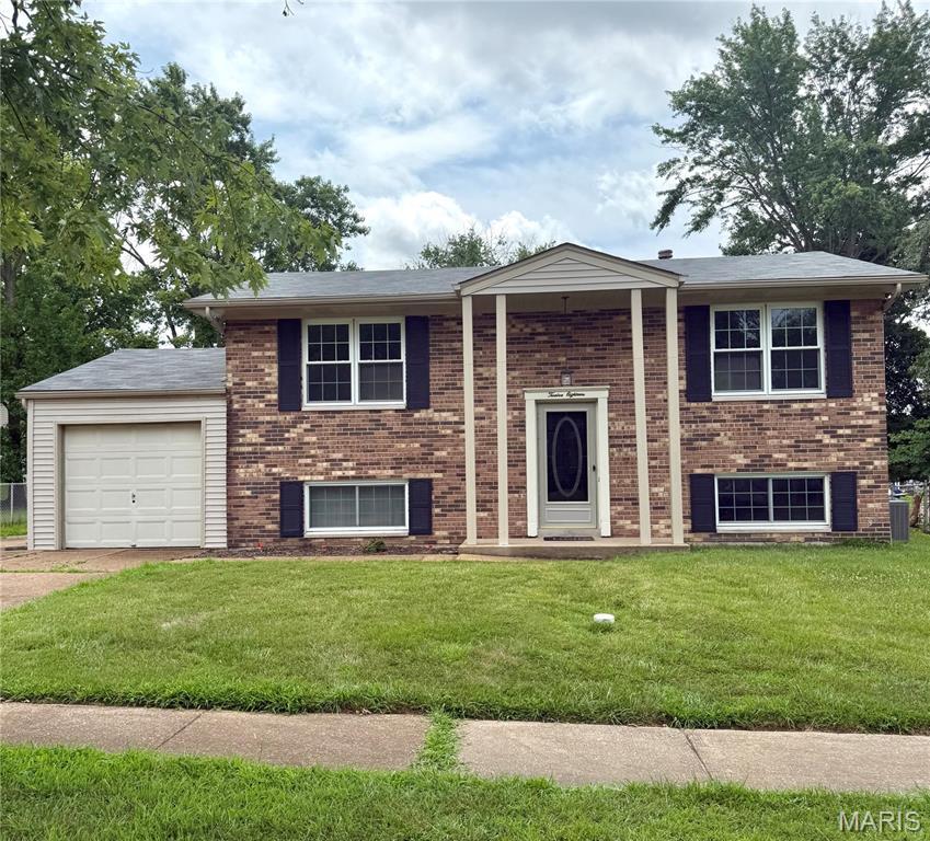 Property Photo: 1218 Feliz Ln MO 63026