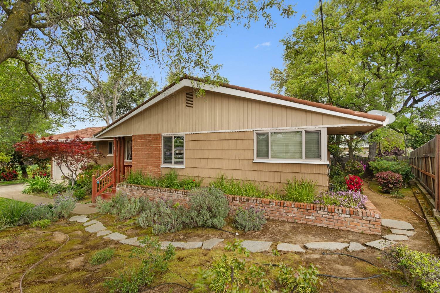 Property Photo: 905 Camelia Avenue CA 95678