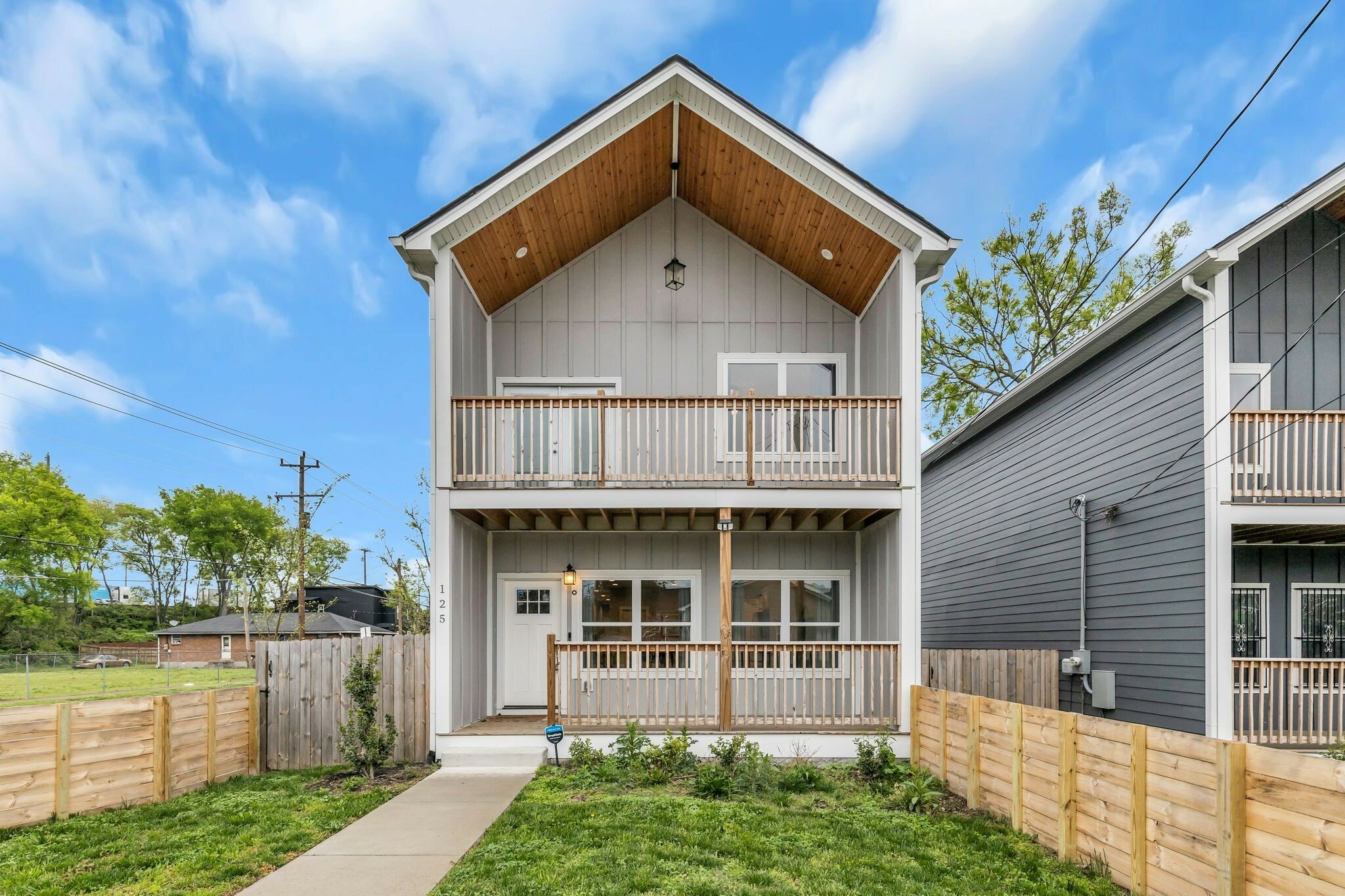 Property Photo: 125 Lewis St TN 37210