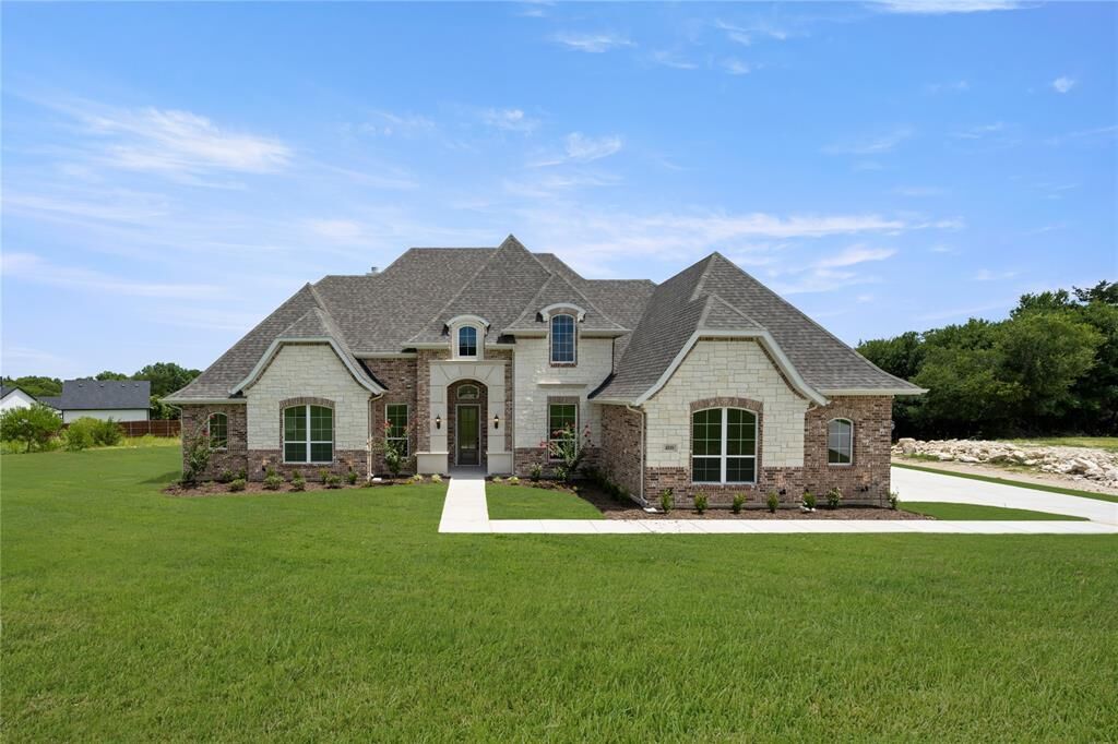 Property Photo: 4810 Bonanza TX 76065