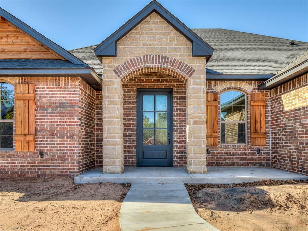 Property Photo: 8241 Buffalo Ridge OK 73007