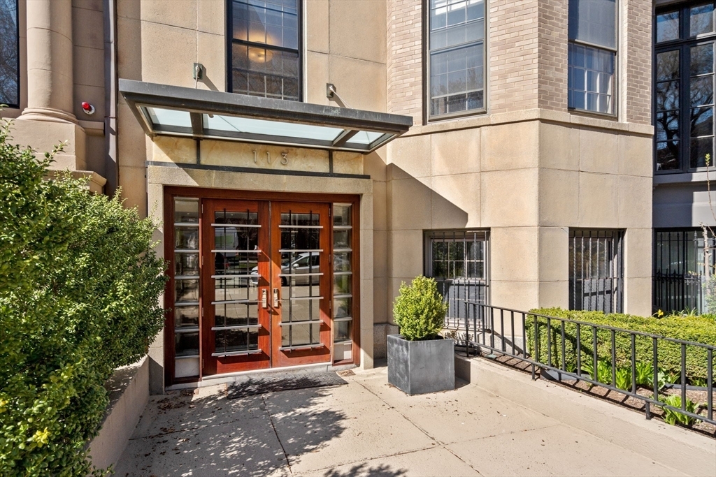 Property Photo: 113 Commonwealth Ave 3 MA 02116