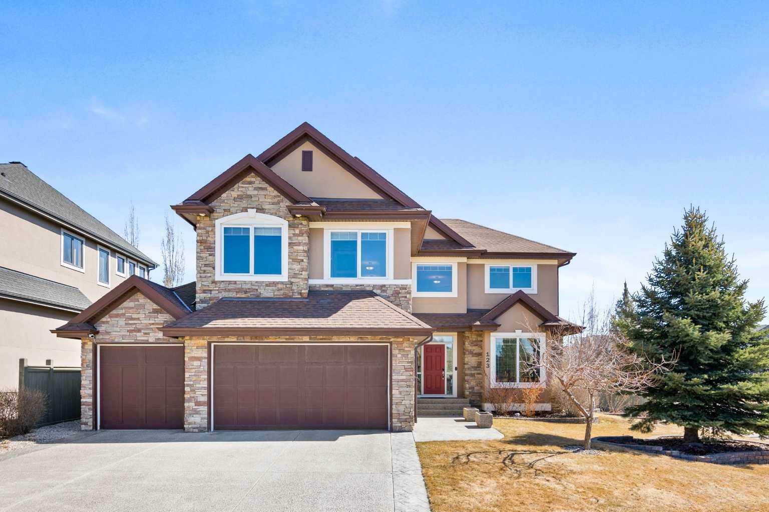 Property Photo: 123 Wentworth Court SW AB T3H 0E2