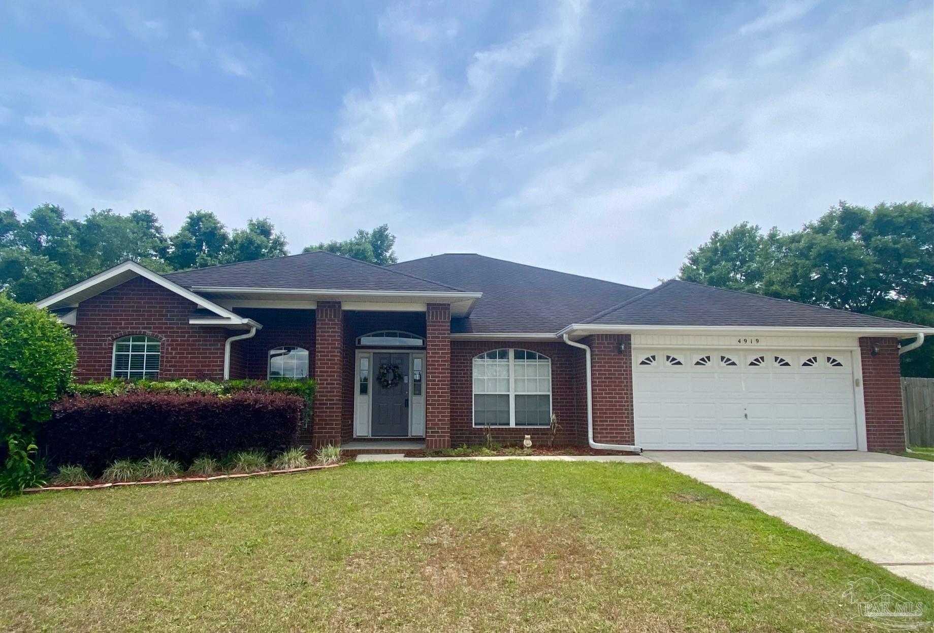 Property Photo: 4919 Cedar Creek Ct FL 32571