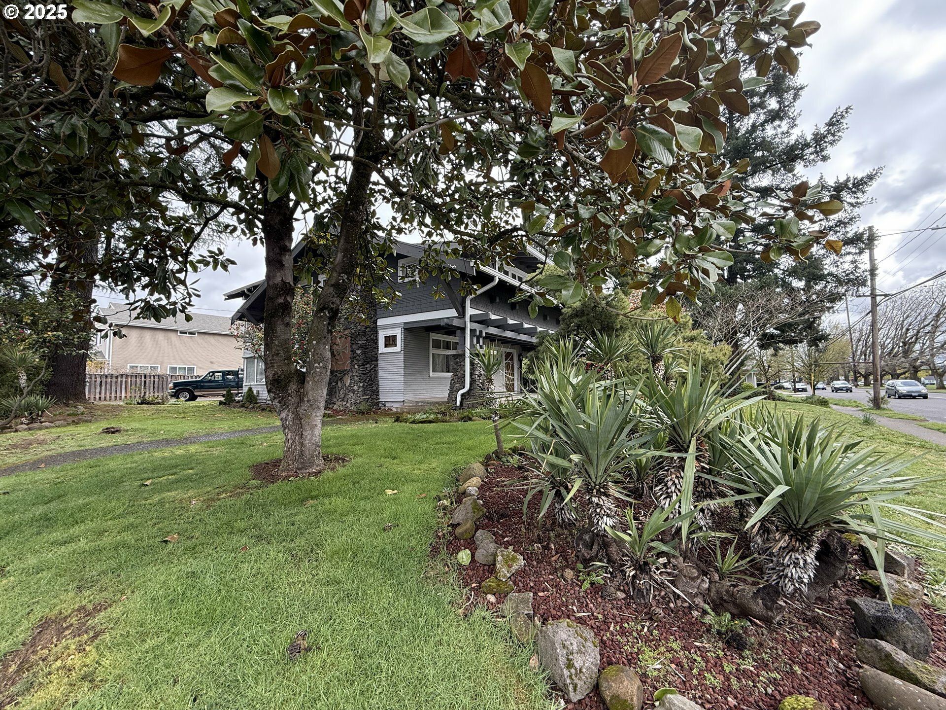 Property Photo: 8809 SE Holgate Blvd OR 97266